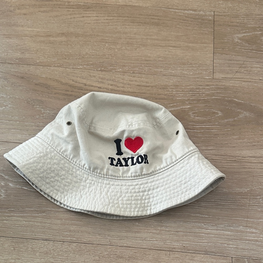 Taylor Swift Cream Bucket Hat with Red Heart